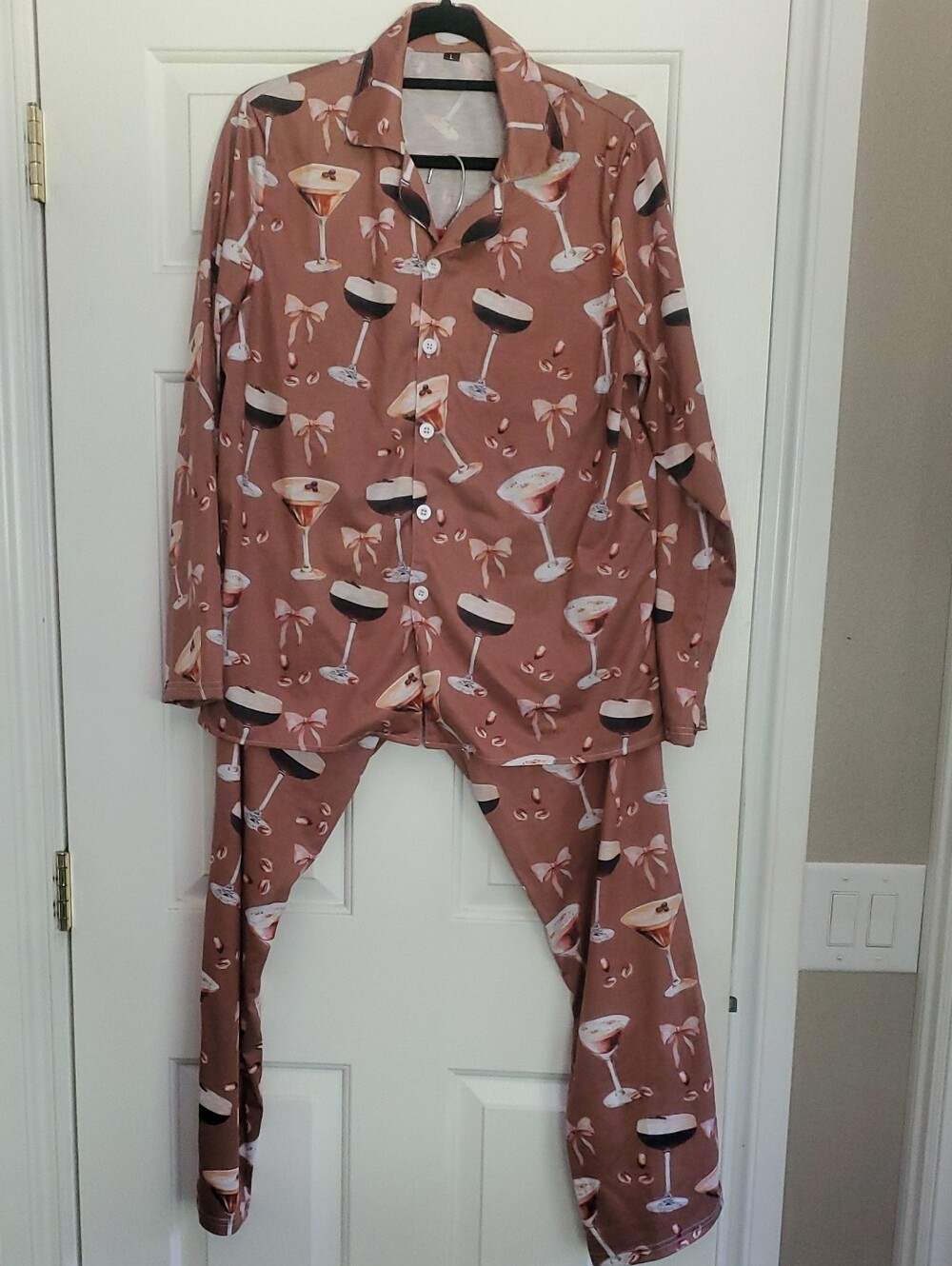 Cocktail Print Two-Piece Pajama Set - Coffee With Cream Color!